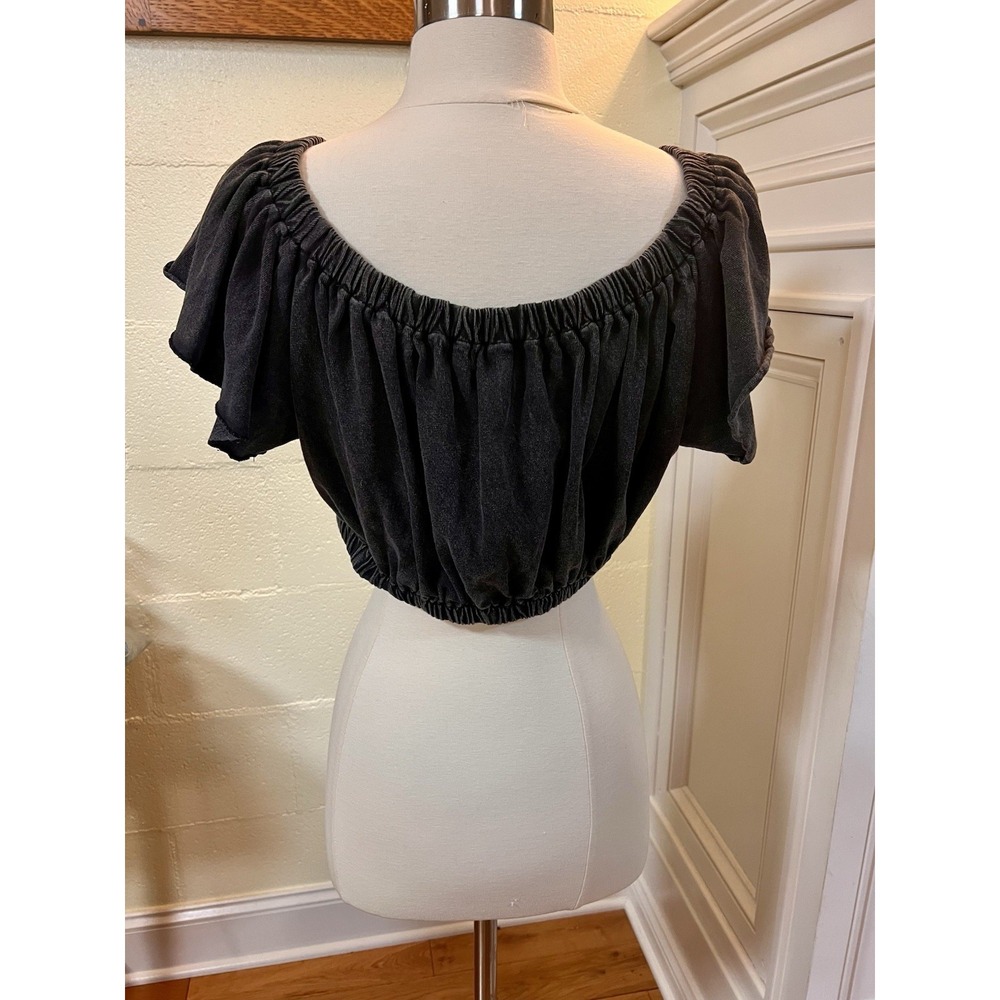 URBAN OUTFITTERS Off Shoulder Ruffle Sleeve Boho Black Cotton CROP TOP Sz Large - Picture 4 of 8